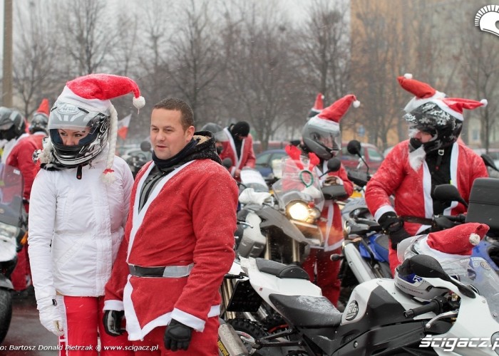 trojmiejscy mikolajowie na motocyklach w 2010 (7)