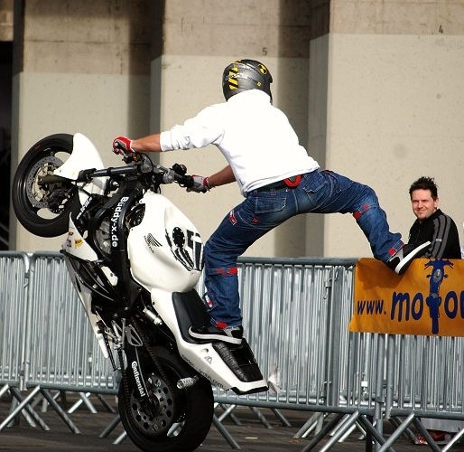 BuddyX Cologne stunt show
