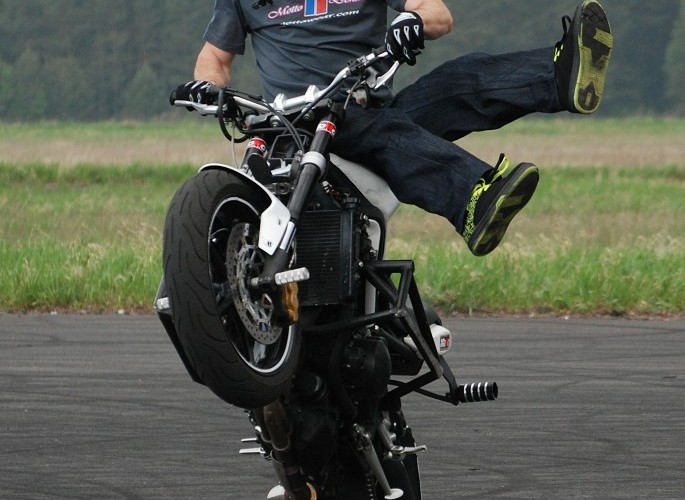 Piotr Frackiewicz stunt na motocyklu