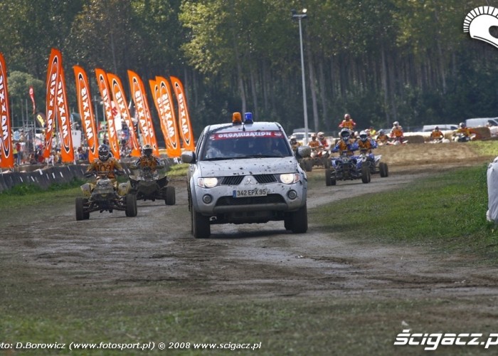 safety car wyscig pierwszy pont de vaux 2008 b mg 0587