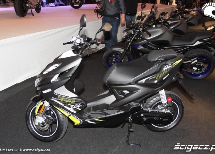 Yamaha Aerox R 2013 Naked