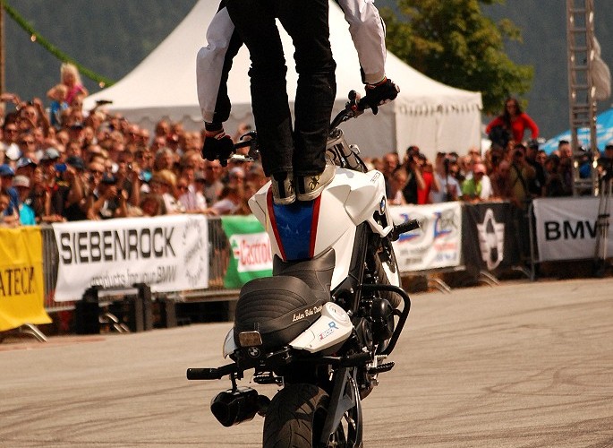 Stunt BMW Motorrad Chris Pfeiffer