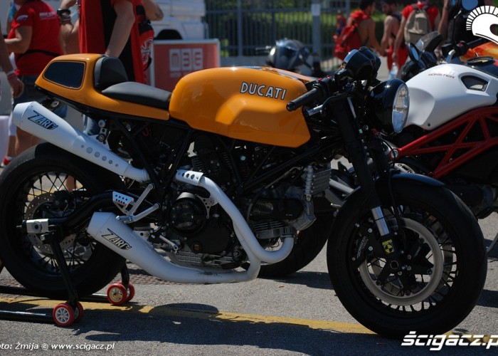 Ducati Sport 1000 bialy wydech
