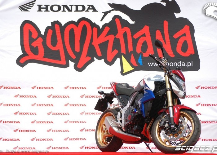 Podium Honda Gymkhana