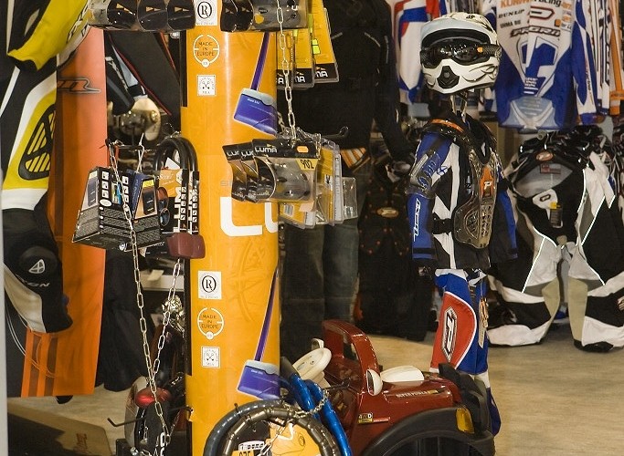 zapiecia wystawa motocykli warszawa 2009 a mg 0250
