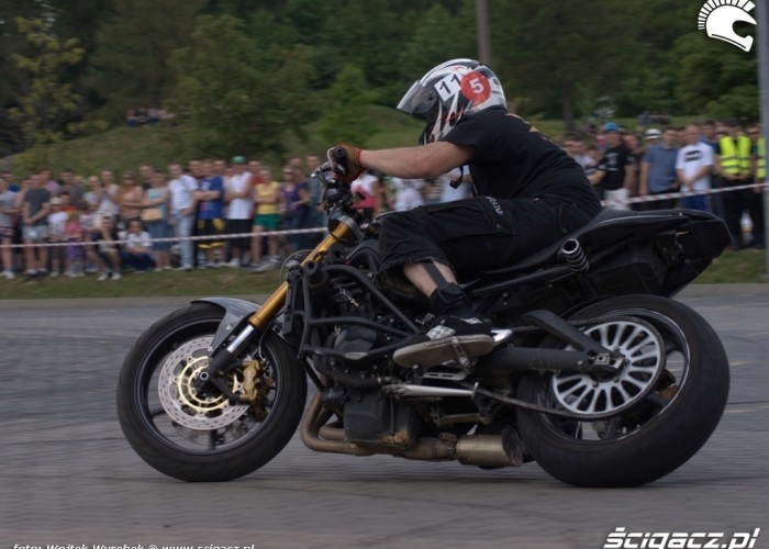 motocyklem bokiem - Kortowiada 2011 w Olsztynie