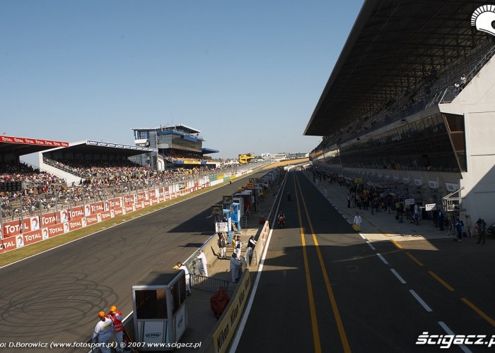 pitline le mans 24 a mg 0476