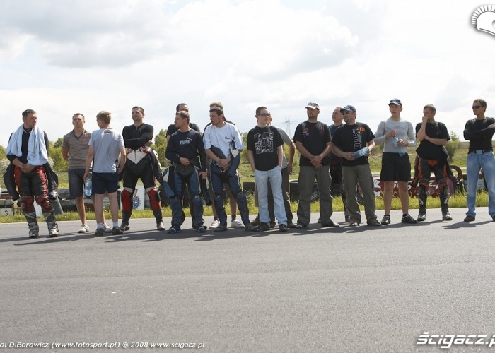 zawodnicy lublin supermoto motocykle 2008 a mg 0086
