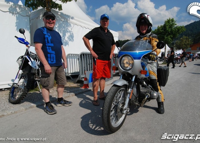 uczestnicy zlotu BMW