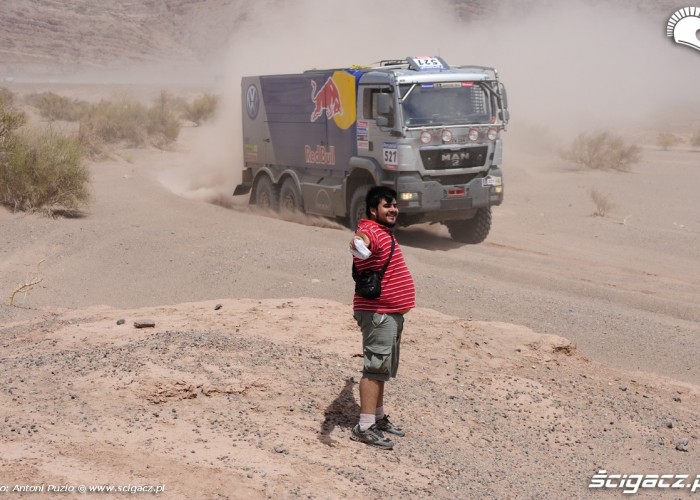 Kibic na trasie Dakaru 2010 4 etap