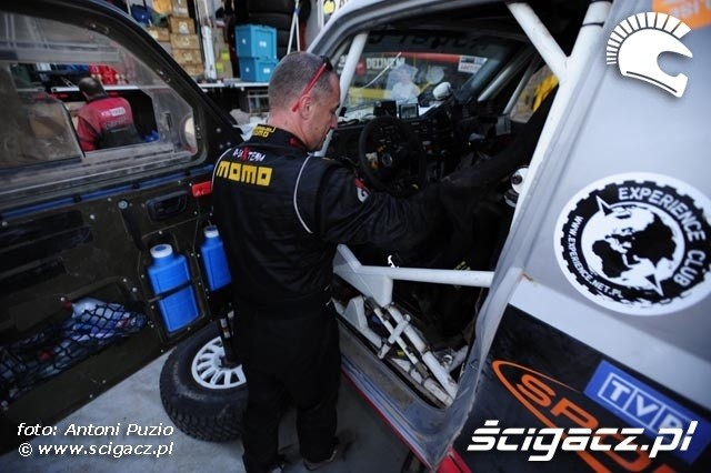Mechanik R-Sixteam Dakar 2010