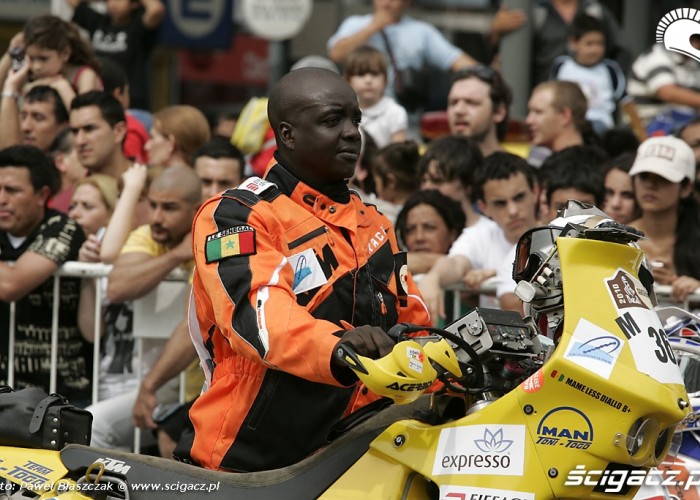 Reprezentant Senegalu na motocyklu rozpoczecie Dakaru 2010