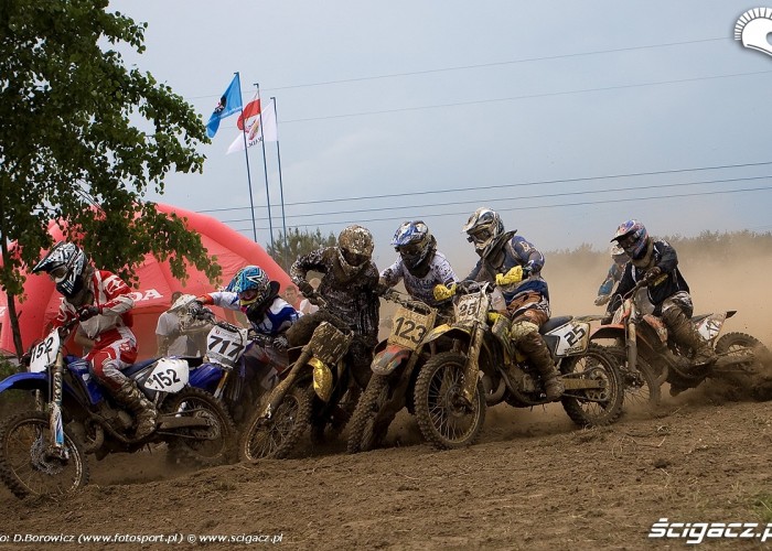 wypadek na starcie motocross mistrzostwa polski radom maj 2010 c mg 0138