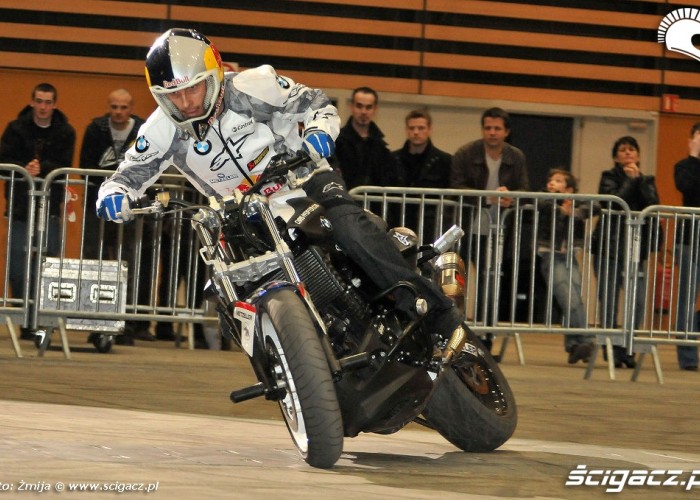 Chris Pfeiffer drifts Lyon show