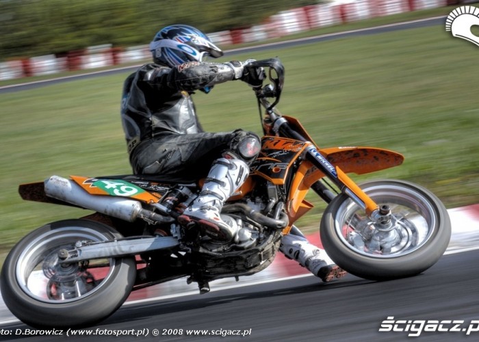 tomek supermoto motocykle wrzesien radom 2008 a mg 5216