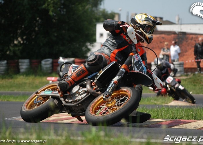Piotr Solomon na motocyklu