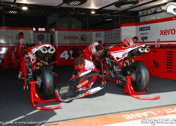 boks Ducati Xerox Team Nurburgring