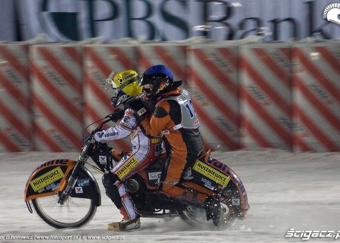 michal widera zwozi rywala sanok ice racing 2010 a mg 0306