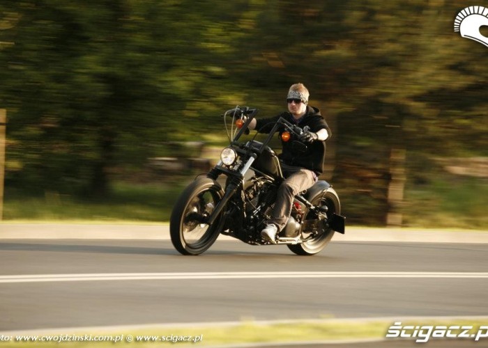 na drodze Yamaha XVS650