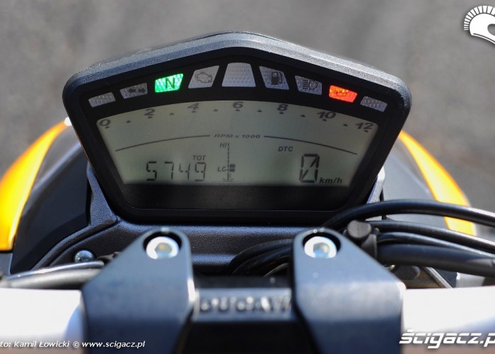 Zegary Ducati Streetfighter 848