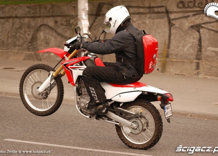 Wheelie Honda CRF250L