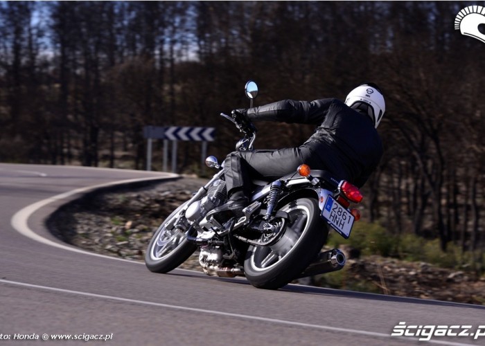 Zakrety Honda CB1100 2013