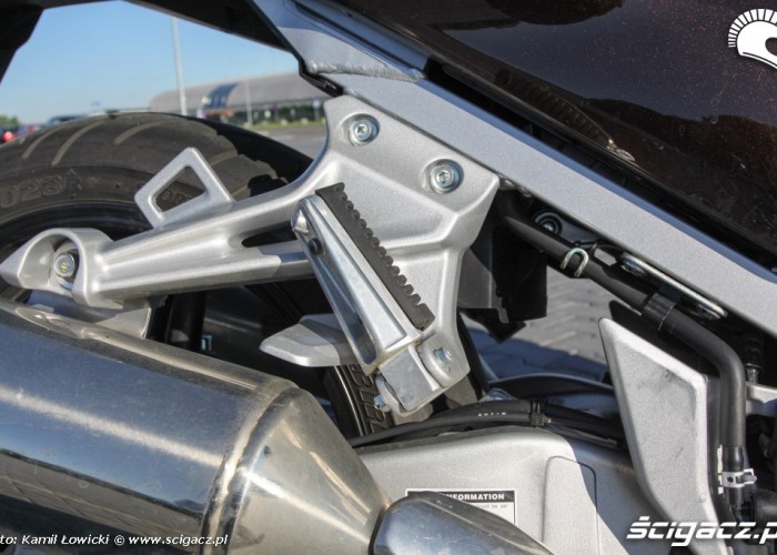 podnozek pasazera yamaha FJR