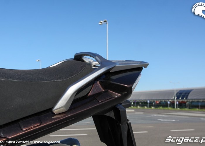 uchwyty pasazera yamaha FJR