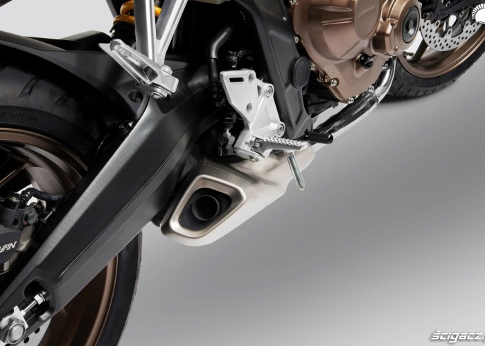 Honda CB 650 R 2019 studio 20