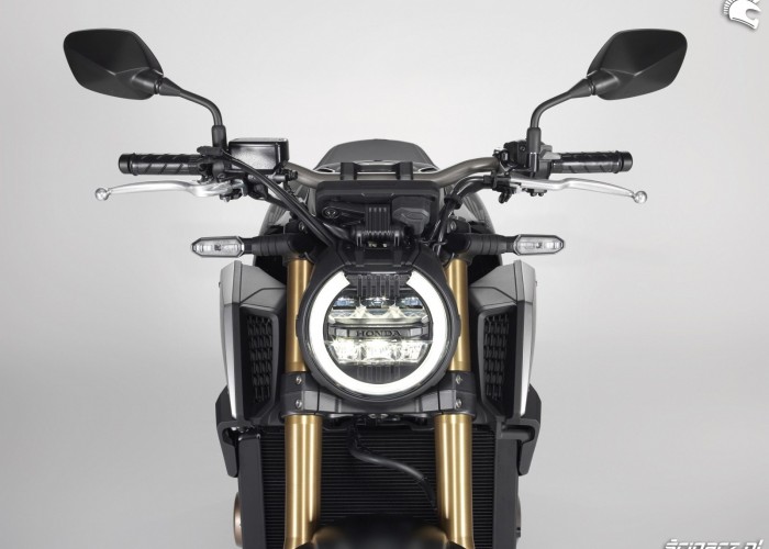 Honda CB 650 R 2019 studio 23