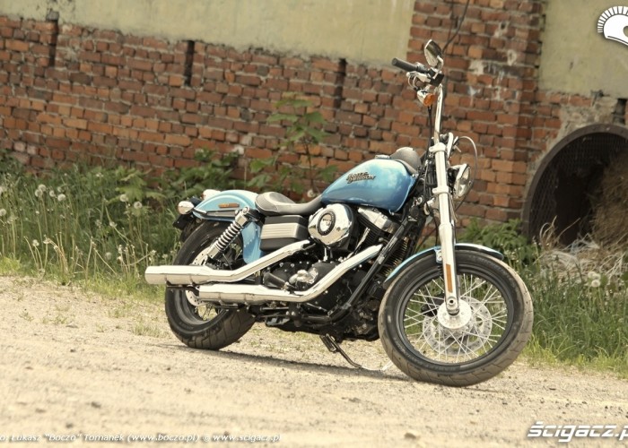 statyczne retro Harley Davidson Street Bob