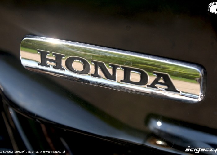 Honda Shadow Black Spirit logo honda