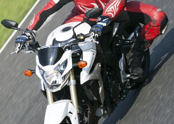 zlozenie suzuki gsr750 2011 test motocykla 01