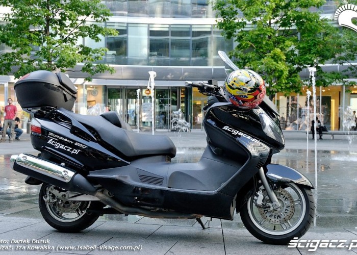 Burgman 650 Executive 24