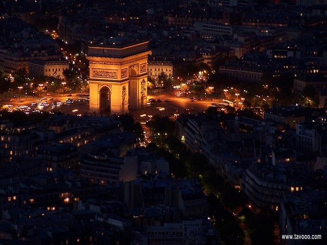 41 Widok z wiezy Eiffla - Paryz