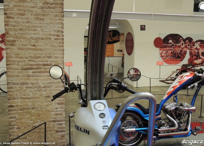 Muzeum motocykli w Barcelonie 69 Michelin