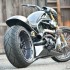 Harley-Davidson V-Rod Turbo od Roland Sands Desing - tylne kolo HD