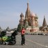 Mongolia Challenge skuterem samotnie po rekord Guinnessa - Moskwa palac