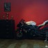 Motocykl w mieszkaniu zdjecia czytelnikow scigacz pl - moto w pokoju puchary