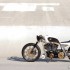 Mickey Rourke odbiera swoj motocykl od Rolanda Sandsa - statyczne custom