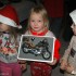 Motocyklowe Mikolajki z dziecmi z Domu Dziecka - dzieci z domu dziecka z prezentami