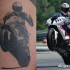 Pasja na cale zycie zakleta w tatuazu - Tatuaz motocyklowy porownanie zdjecie tattoo