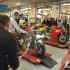Pierwsze Ducati Panigale zjezdza z tasmy produkcyjnej - szampan Ducati