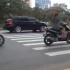 Przejscie dla pieszych w Wietnamie walka o przetrwanie - skutery i pieszy