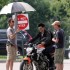 Taylor Lautner ze Zmierzchu na motocyklu - asystenci Taylor Lautner Aprilia Shiver
