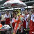 Amerykanska runda motocyklowego grand prix zdjecia z Indy GP 2012 - Rossi pod parasolem