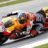 Grand Prix Malezji 2012 motocykle w deszczu - Repsol z bliska