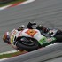 Grand Prix Malezji 2012 motocykle w deszczu - glebokie zlozenie