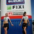 Kobiety na torze wyscigowym piekniejsza strona Nurburgring w obiektywie - blondie brunetka
