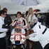 Laski na finalowej rundzie MotoGP w Hiszpanii - parasolka